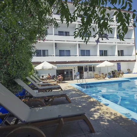 Azuline Mediterraneo 2* Санта-Еулалія-дель-Ріо